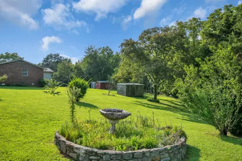 Exterior - 152 W Piney Rd, Dickson, TN 37055 photo 8 of 10