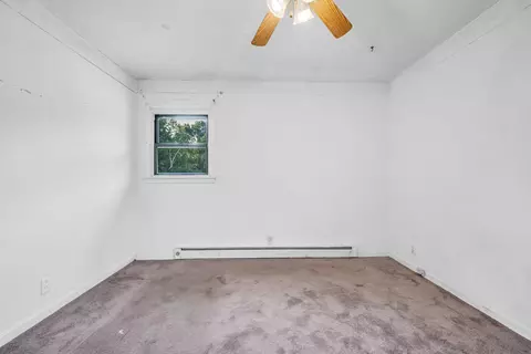 Bedroom - 152 W Piney Rd, Dickson, TN 37055 photo 4 of 5