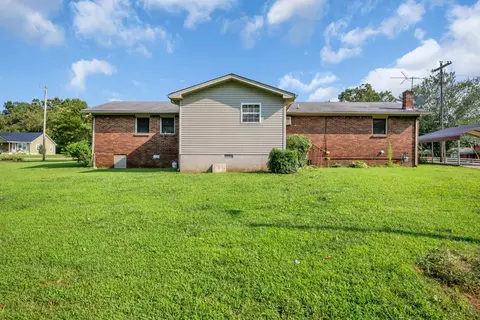 Exterior - 152 W Piney Rd, Dickson, TN 37055 photo 6 of 10