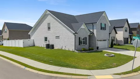 Exterior - 601 Lyla Dr, Spring Hill, TN 37174 photo 20 of 27