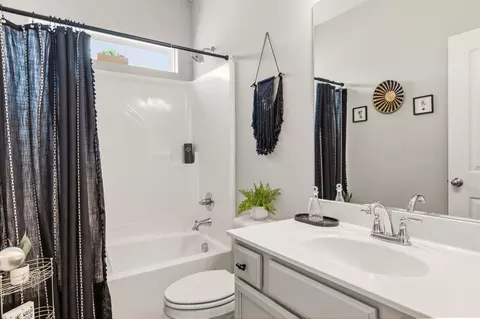 Bath - 601 Lyla Dr, Spring Hill, TN 37174 photo 4 of 5