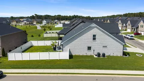 Exterior - 601 Lyla Dr, Spring Hill, TN 37174 photo 12 of 27