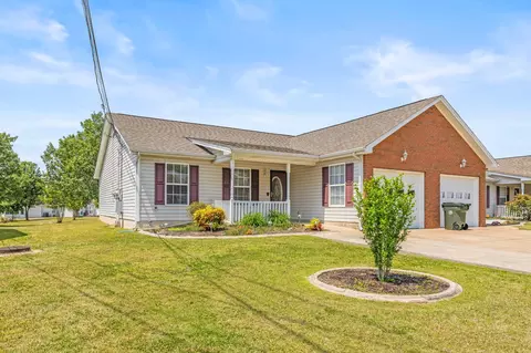 470 Flagstone Dr, Rossville, GA 30741