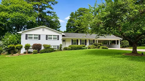 3005 Oakland Dr NW, Cleveland, TN 37312
