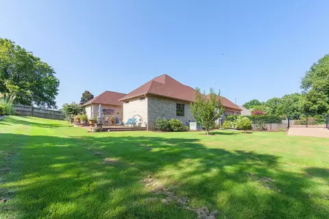 Exterior - 88 Epperson Dr, Jackson, TN 38305 photo 8 of 10