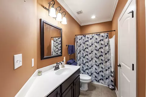 Bath - 88 Epperson Dr, Jackson, TN 38305 photo 4 of 6