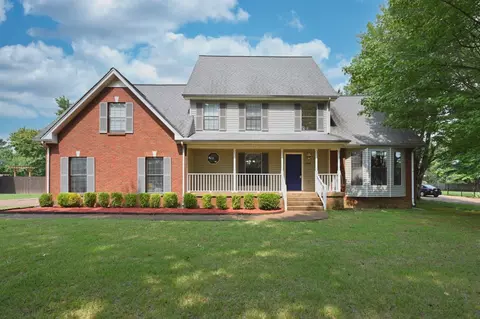 104 Spicer Ct, White House, TN 37188