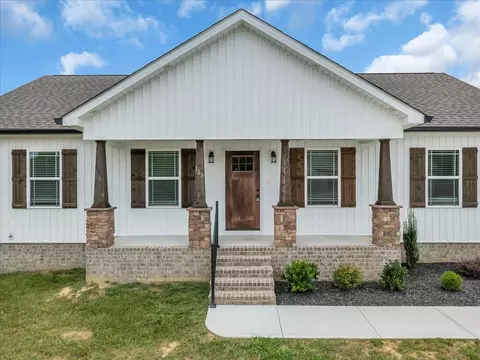 105 Demombreum Cir, Shelbyville, TN 37160