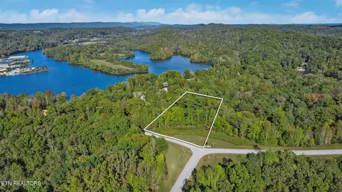 34 Crystal Springs Rd, Rockwood, TN 37854