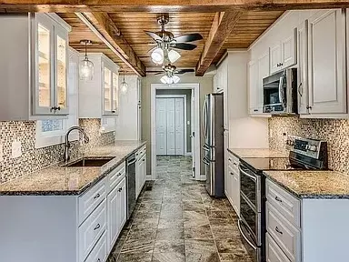 Kitchen - 175 Dillon Rd, Baxter, TN 38544 photo 1 of 2