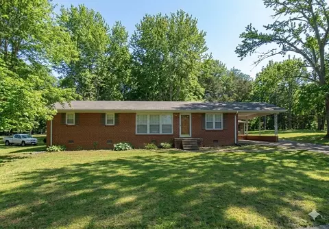 740 Driver Cir, Hartsville, TN 37074