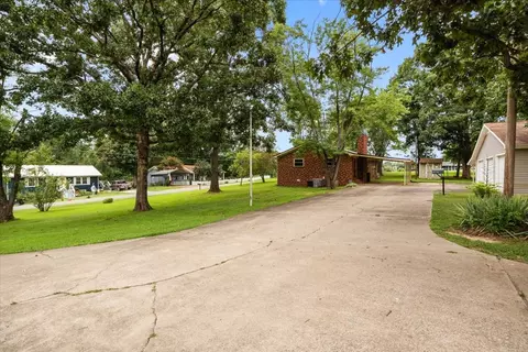 Exterior - 166 Parrish Ln, Mcewen, TN 37101 photo 8 of 13