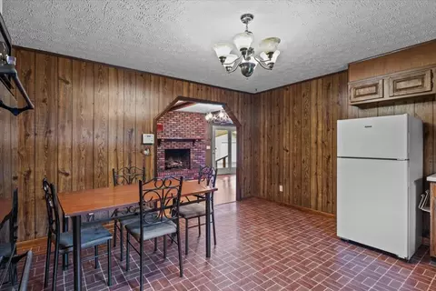 Dining - 166 Parrish Ln, Mcewen, TN 37101 photo 2 of 3