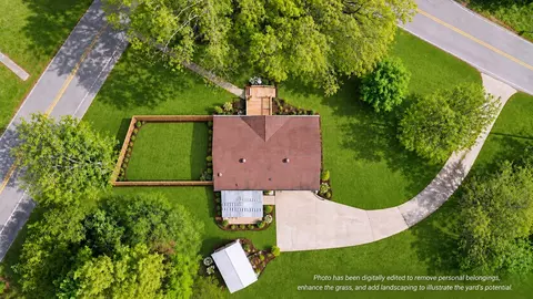 1304 Breeze Ln, Clarksville, TN 37040
