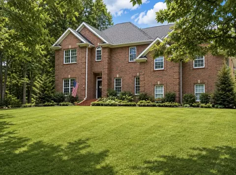 7313 Henry Dr, Fairview, TN 37062