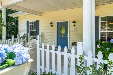 613 Mitchell Ave, Columbia, TN 38401