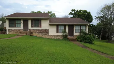 804 Apple Dr, Nashville, TN 37211