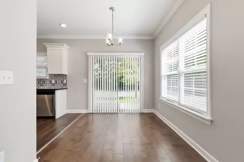 Dining - 507 E Castle St, Murfreesboro, TN 37130 photo 1 of 1