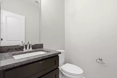 Bath - 507 E Castle St, Murfreesboro, TN 37130 photo 1 of 3