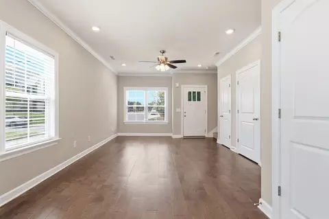 Living - 507 E Castle St, Murfreesboro, TN 37130 photo 4 of 4