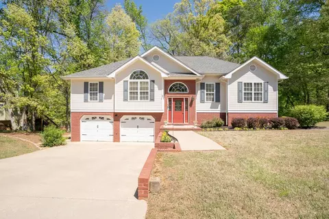 148 Merry Wood Dr, Rossville, GA 30741