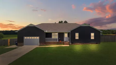 450 N Point Dr, Summertown, TN 38483