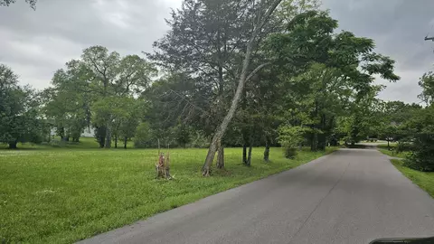194 Cranwill Dr, Hendersonville, TN 37075