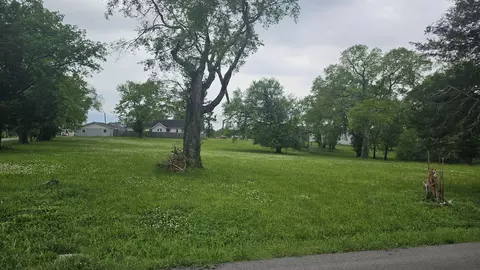 190 Cranwill Dr, Hendersonville, TN 37075