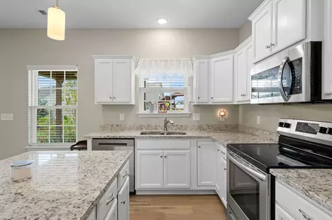 Kitchen - 2220 Goodwin Ln, Murfreesboro, TN 37128 photo 3 of 4