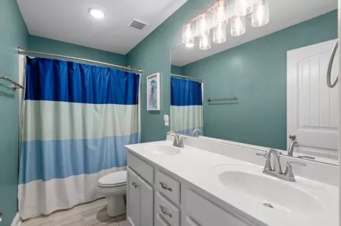 Bath - 2220 Goodwin Ln, Murfreesboro, TN 37128 photo 5 of 6