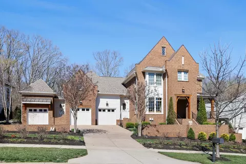 8642 Belladonna Dr, College Grove, TN 37046