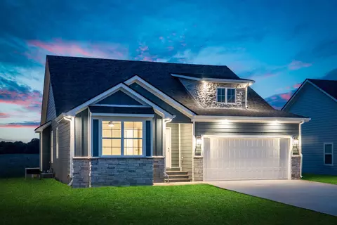 908 Bankside Dr, Clarksville, TN 37043