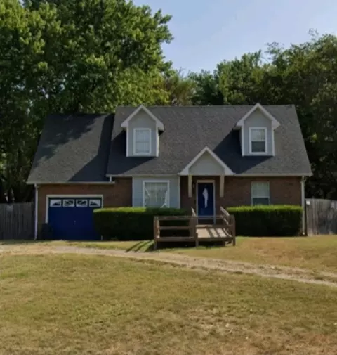 221 Jim Thorpe Dr, Clarksville, TN 37042