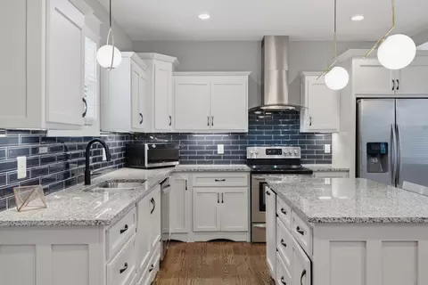913 Cahal Ave # A, Nashville, TN 37206