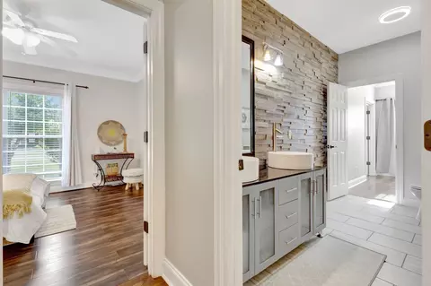 Entry Way - 902 Rushmore Dr, Murfreesboro, TN 37129 photo 5 of 7