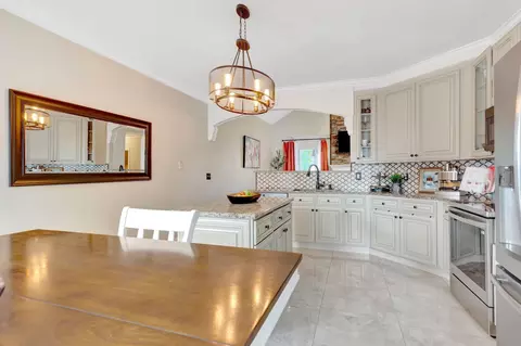Kitchen - 902 Rushmore Dr, Murfreesboro, TN 37129 photo 4 of 4