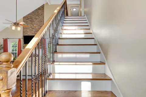 Entry Way - 902 Rushmore Dr, Murfreesboro, TN 37129 photo 6 of 7