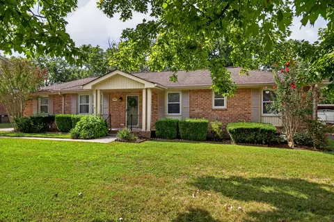 7453 Harrow Dr, Nashville, TN 37221