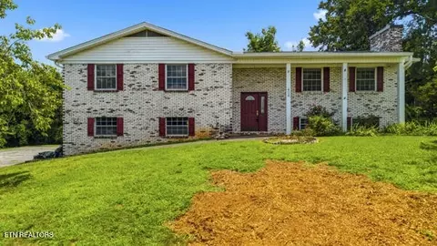 406 Montvale Station Rd, Maryville, TN 37803