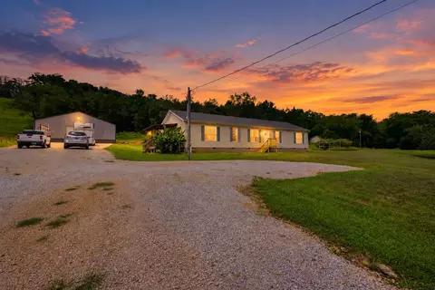4022 Ella West Cir, Lynnville, TN 38472