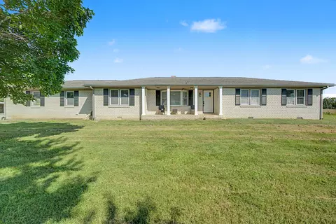 11325 Greenville Rd, Hopkinsville, KY 42240