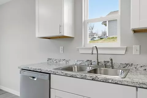 Kitchen - 116 Hill Place Ct, Dickson, TN 37055 photo 4 of 5