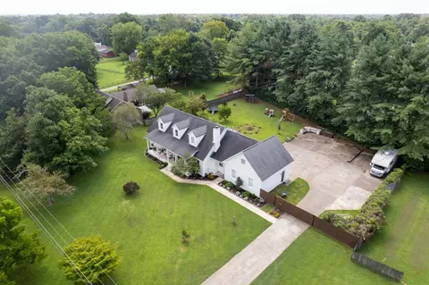 1181 Allen Rd, Murfreesboro, TN 37129