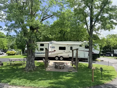 4229 E Pkwy #196, Gatlinburg, TN 37738