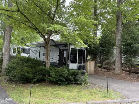 4229 E Pkwy #104, Gatlinburg, TN 37738