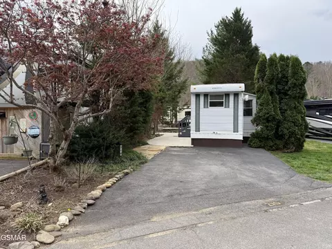4229 E Pkwy #210, Gatlinburg, TN 37738