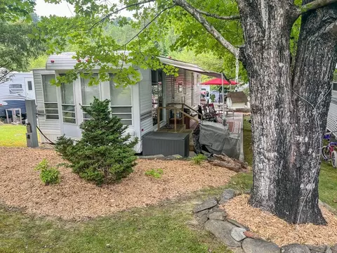 4229 E Pkwy #136, Gatlinburg, TN 37738
