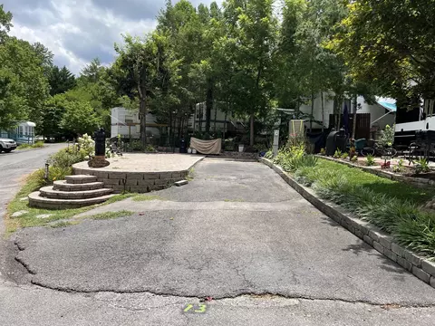 4229 E Pkwy #073, Gatlinburg, TN 37738