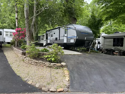 4229 E Pkwy #090, Gatlinburg, TN 37738
