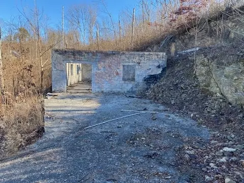 334 Long Hollow Rd, Sevierville, TN 37876